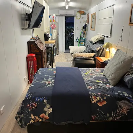 Tiny Home - Benny'S Bar Lake Munmorah Exterior photo
